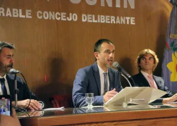 Petrecca pidió hacerse cargo del Viaducto e iluminará el camino al balneario