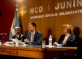 Iluminación de Circunvalación, nuevas líneas de crédito y más lotes Proyectar algunos de los ejes del discurso de Petrecca