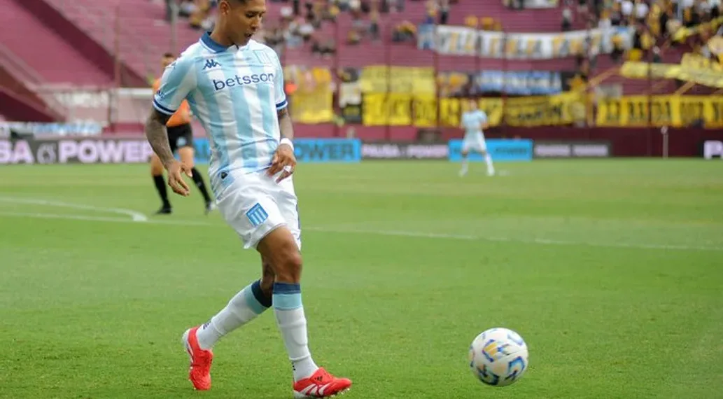 Racing derrotó a Santamarina de Tandil por 2 a 0 y avanzó a 16avos de la Copa Argentina