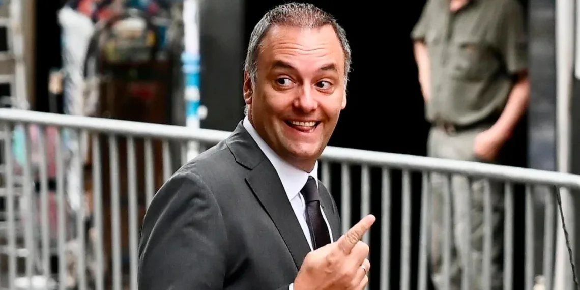 Se disparó el Riesgo País y el tuit del vocero candidato se volvió viral