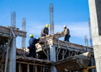 La construcción sigue sin repuntar de manera sostenida