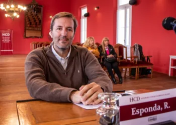 Dos décadas de desequilibrios en un Estado gobernado por extremos que no funcionan