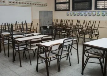 Docentes bonaerenses adhieren al paro nacional y no habrá clases el jueves 10