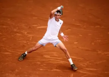 Etcheverry debutó con el pie derecho en el Masters 1000 de Madrid