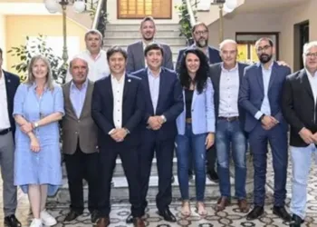 Intendentes bonaerenses denuncian que Milei «asfixia» municipios y exigen que pare el «apriete» a Kicillof