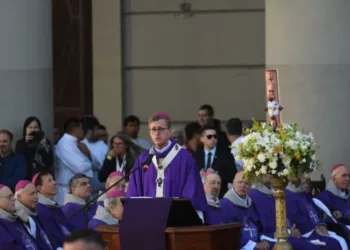 Buenos Aires despidió al Papa en una emotiva misa en la Catedral