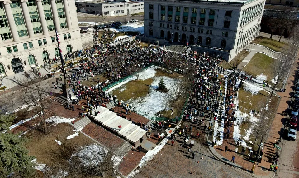 Sábado de protestas multitudinarias en diferentes países
