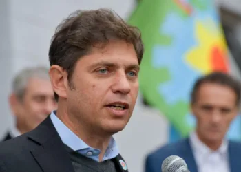 Kicillof criticó a Milei tras los anuncios económicos: “La farsa y la tragedia se repiten”