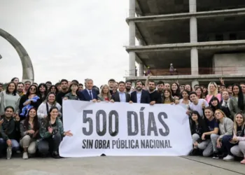 Kicillof: “Desde el día que llegó Milei le están reventando el bolsillo a los trabajadores”