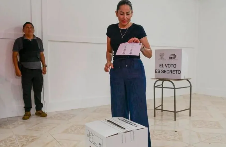 Luisa González denunció un «fraude grotesco»