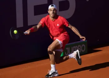 Cerúndolo falló en los momentos claves y perdió con Shelton en las semifinales del ATP 500 de Múnich