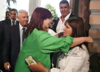 El kirchnerismo cruzó a Kicillof y agita el “Cristina candidata” a diputada provincial