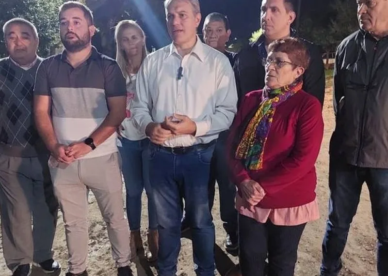 En Chacabuco inauguraron nuevas luminarias
