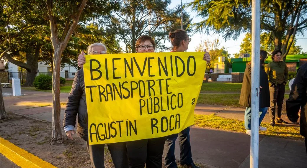 El transporte público llegó hasta Agustín Roca
