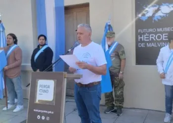Masiva participación en el acto  por Malvinas en Pergamino