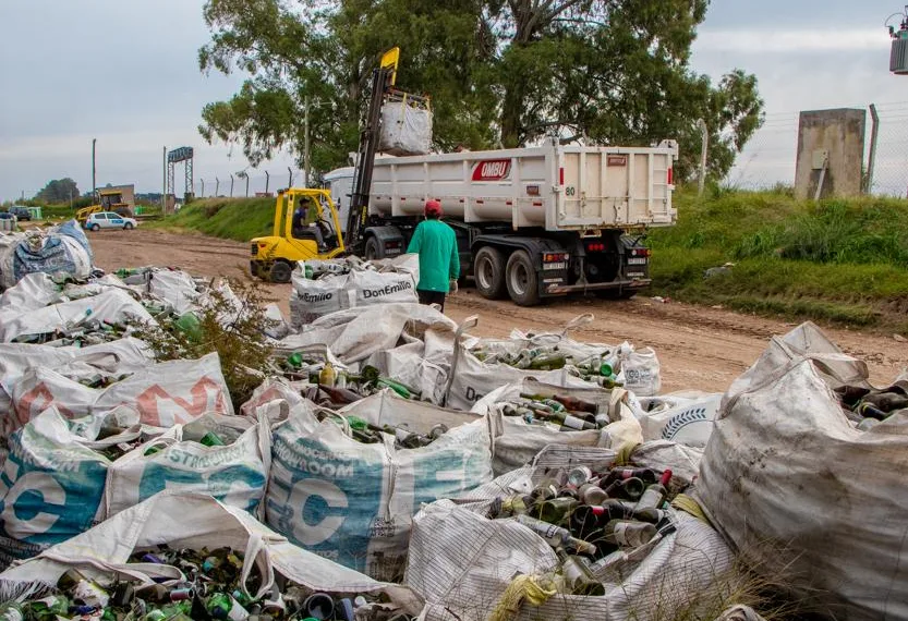 Relleno Sanitario: 18.000 kilos de vidrios fueron reciclados en la planta de clasificación