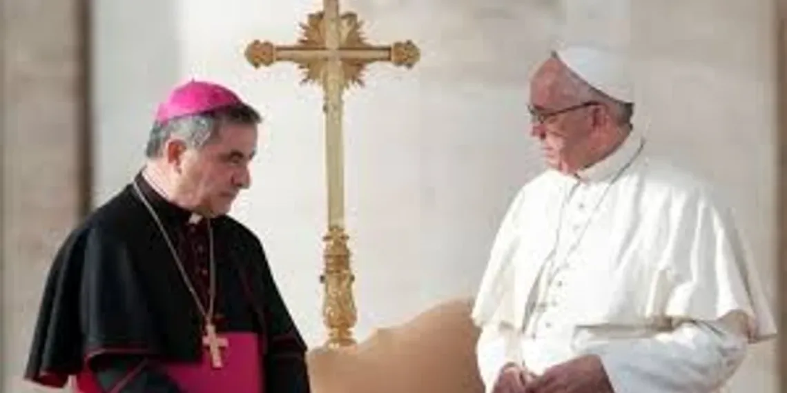 Un cardenal suspendido por el papa Francisco exige participar en el cónclave
