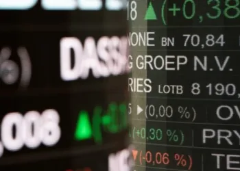 Alivio financiero: bajaron el riesgo país y el blue, y el Central volvió a sumar reservas