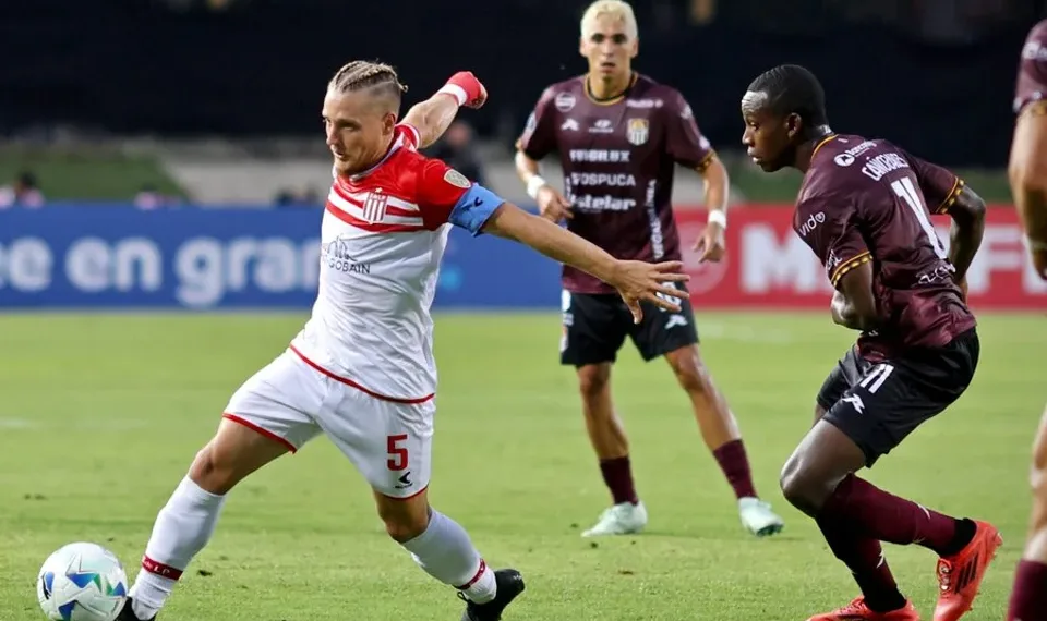 Estudiantes fue muy superior y se impuso ante Carabobo en su debut de la Copa Libertadores