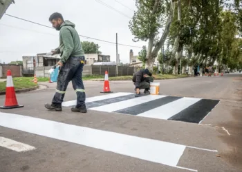 Intervienen sectores para ordenar el tránsito y mejorar la seguridad del peatón