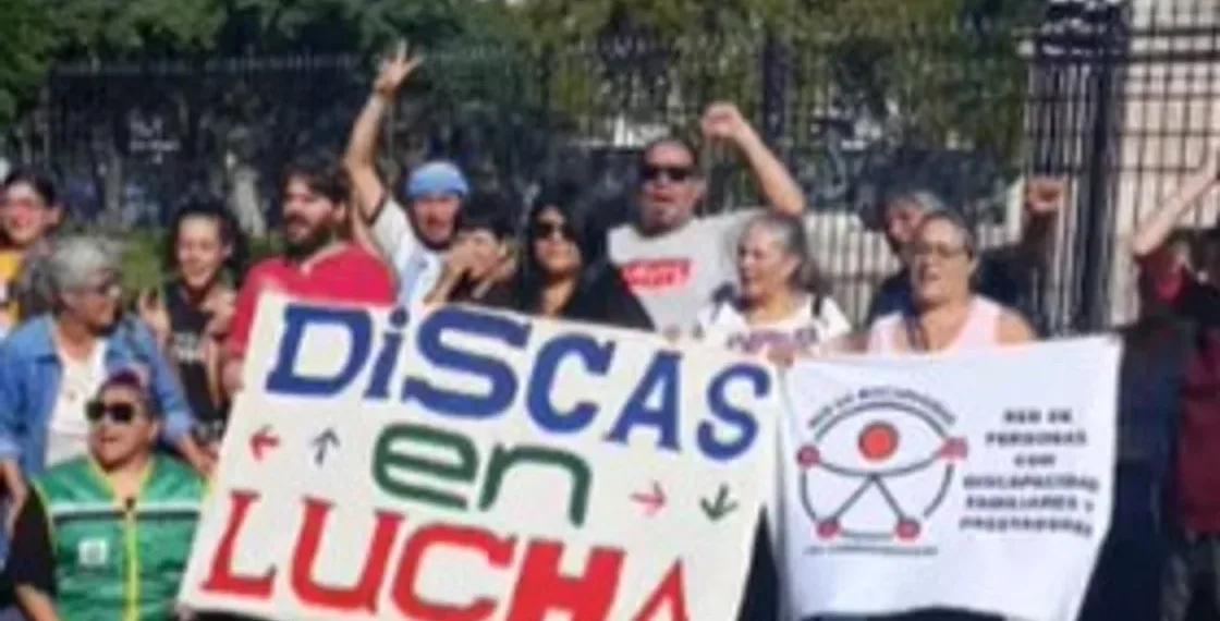 Personal de salud, educación y personas con discapacidad se manifestaron en contra de la gestión de Milei