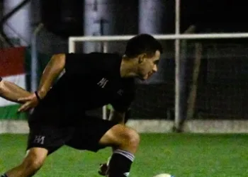 Academia Mascherano superó a Moreno y sigue de cerca al líder de la zona A, Ambos Mundos