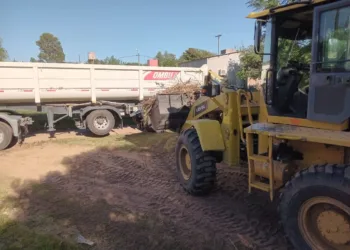 Trabajo de equipos municipales en diferentes barrios