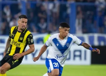 Agónico triunfo de Vélez ante Peñarol en su debut en la Copa Libertadores