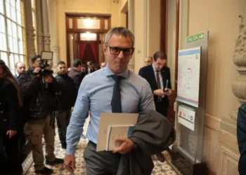 Con ayuda de gobernadores, el gobierno bajó la sesión para aumentarle a los jubilados y ayudar a los inundados