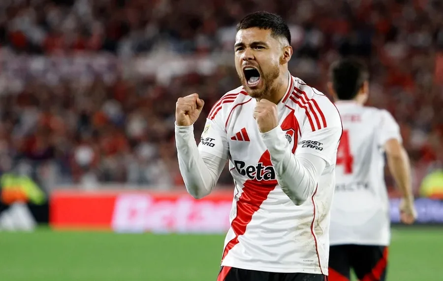 River goleó a Barracas y está en cuartos de final