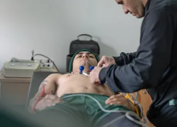 Volvió Sarmiento, a la espera de refuerzos