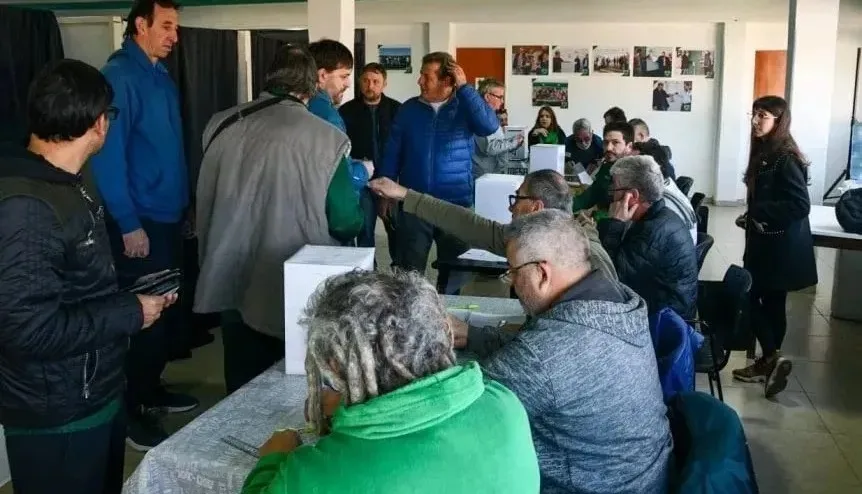 Elecciones en Sarmiento: los socios definen el futuro del club