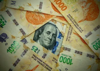 Bajó el dólar tras los anuncios del Gobierno: ¿Se puede ir a $1.000?