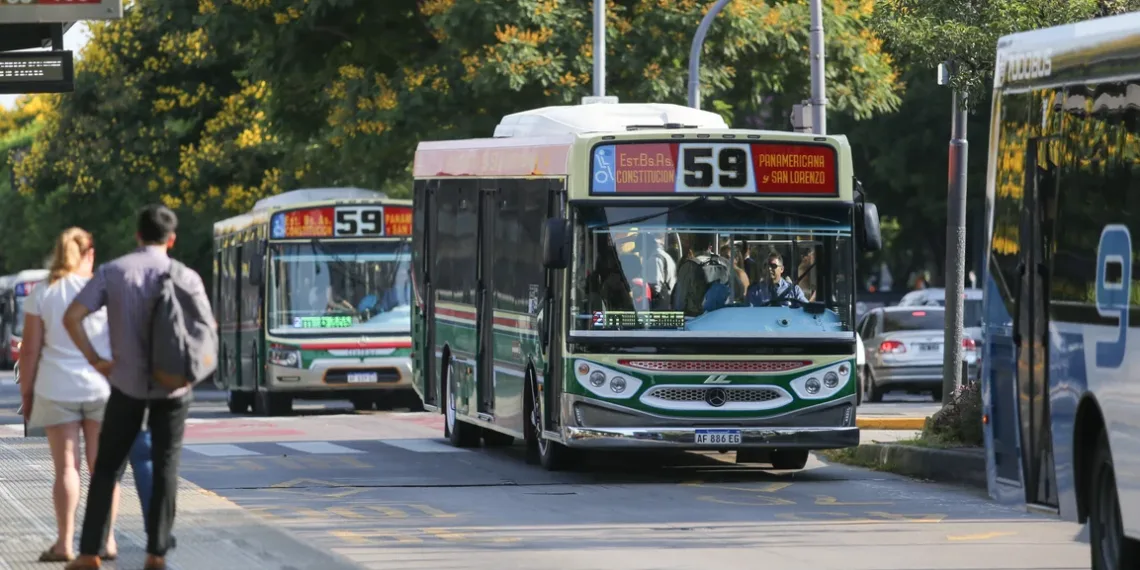 Aprueban aumento del 21,52% en tres tramos para el boleto de los colectivos nacionales del AMBA