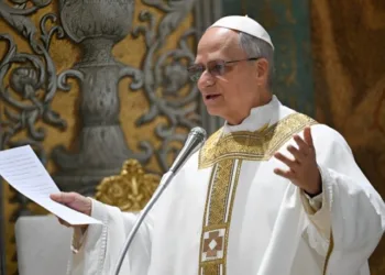 Primera homilía de León XIV: “Como dijo Francisco, estamos llamados a dar testimonio de nuestra fe”