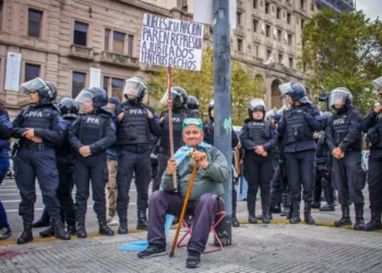 Otra marcha de jubilados con tensión y heridos