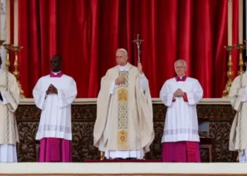 León XIV inició su papado al frente de la Iglesia Católica