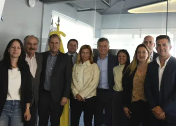 Yamila Alonso, entre los senadores PRO que se reunieron con Macri esta semana