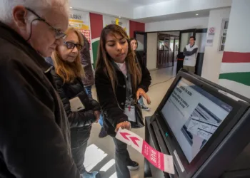 Las acciones argentinas y los bonos escalan fuerte tras el triunfo libertario en CABA