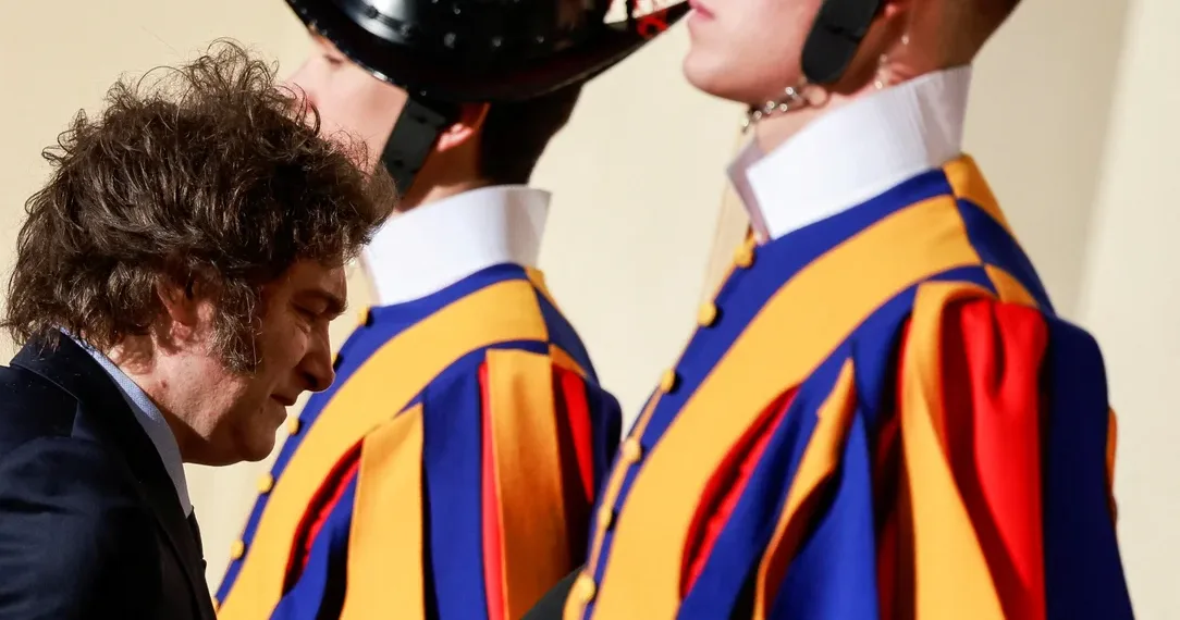 Javier Milei viajará a la ceremonia de asunción del papa León XIV