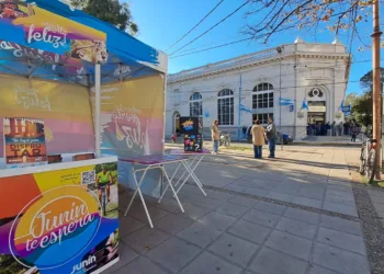 “Caravanas Turísticas” visitó la ciudad de Rojas para promocionar el turismo en Junín