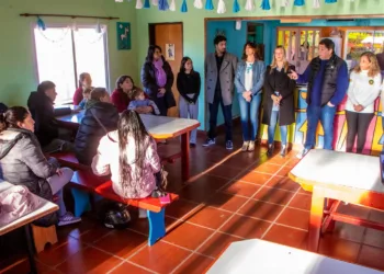 Se desarrollaron charlas de concientización  y entrega de cascos para niños de jardines