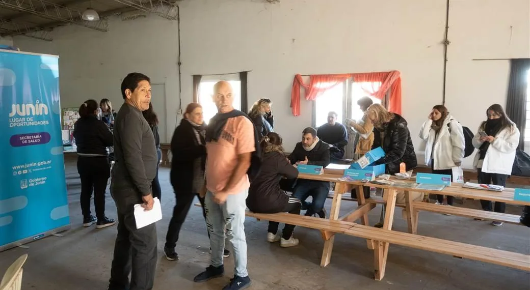 “Para nosotros es fundamental el contacto permanente con los vecinos”, afirmó Llovet