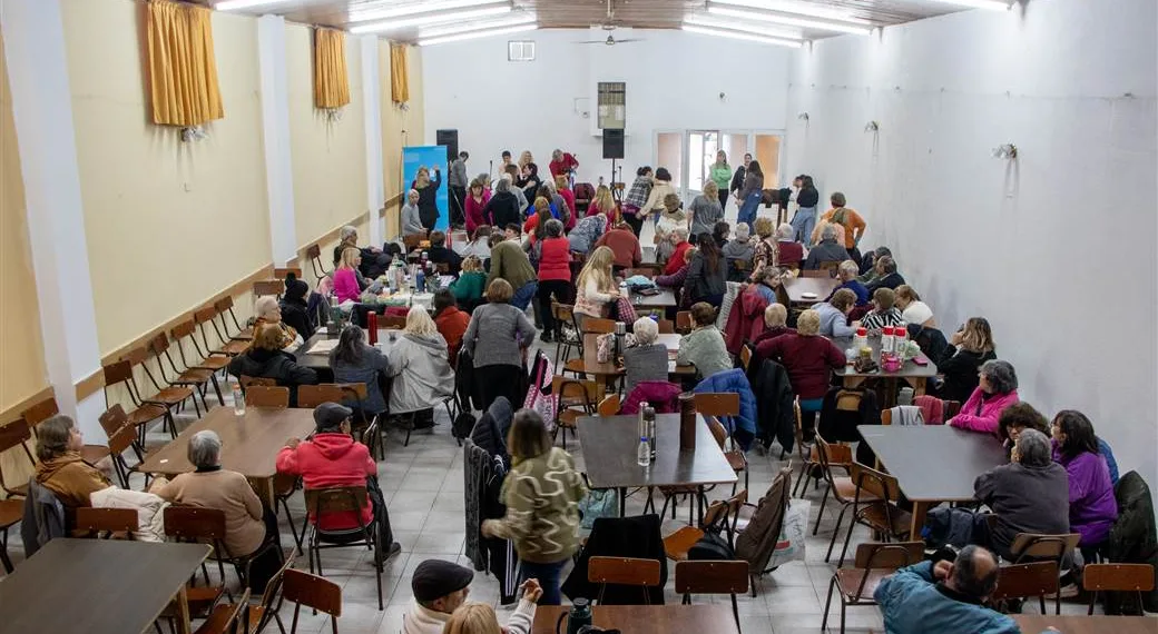 Se llevó a cabo una nueva peña para los adultos mayores