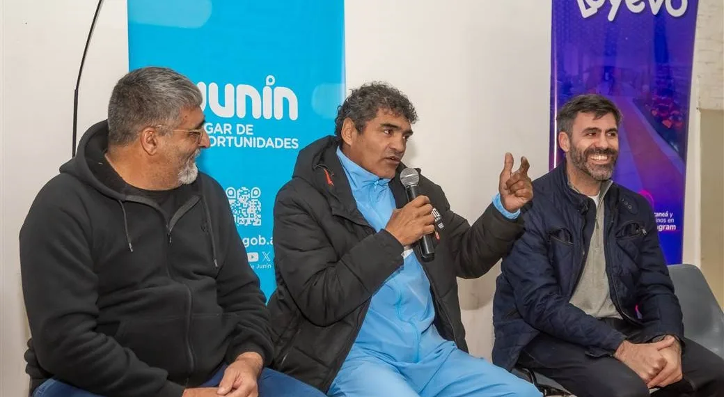 Emotiva charla de Jorge «Locomotora» Castro