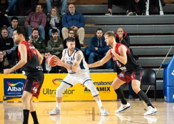 Argentino busca quedar adelante en la serie de Permanencia