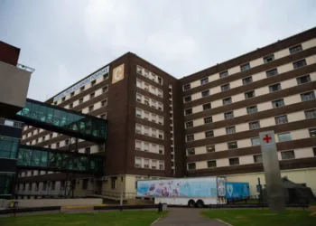 El Gobierno despidió a 110 trabajadores del Hospital Posadas y sancionará a los profesionales del Garrahan