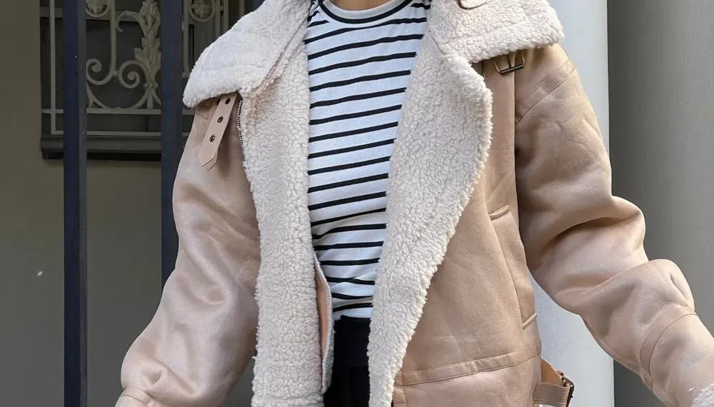 Del fondo del placard: el abrigo clásico que vuelve con todo