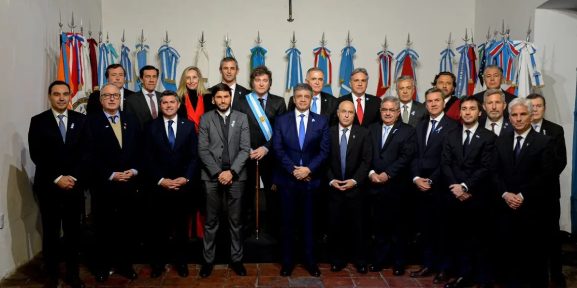 En medio de la pelea por fondos, el Gobierno convoca al Consejo de Mayo para tratar las reformas