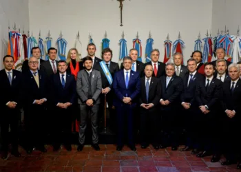 En medio de la pelea por fondos, el Gobierno convoca al Consejo de Mayo para tratar las reformas